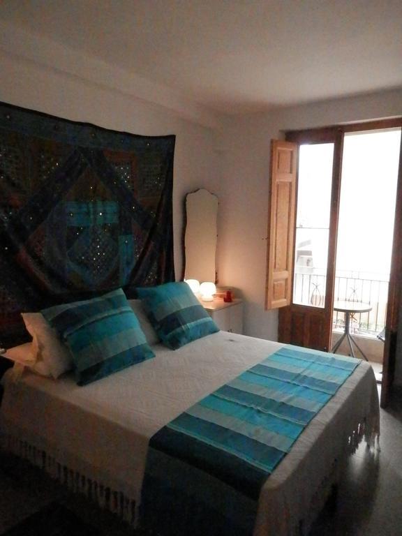 Al Fakhar Acomodação com café da manhã Ficarra Quarto foto